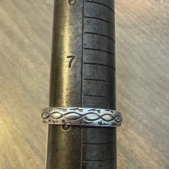 Estate Jewelry - Sterling Silver Infinity Band Ring size 8 De M’amour Soiez Sure